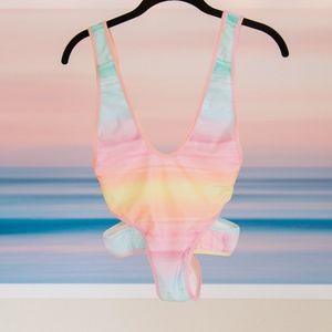 Lee + Lani Sunset One Piece Swimsuit NWOT